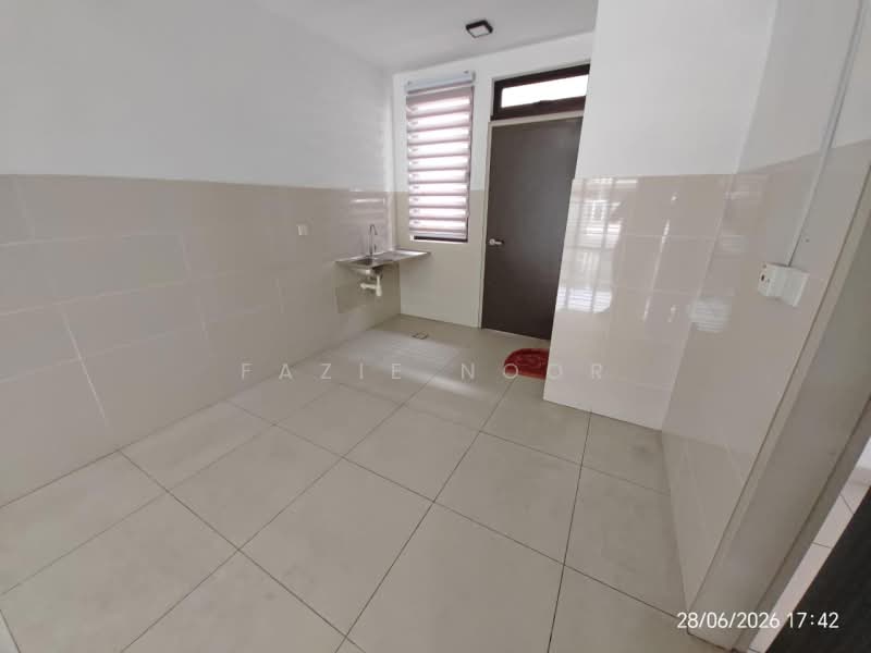 2-storey Terraced House for Sale in Shah Alam (Selangor) - Fazie Noor - Kitchen - PropertyGuru.com.my