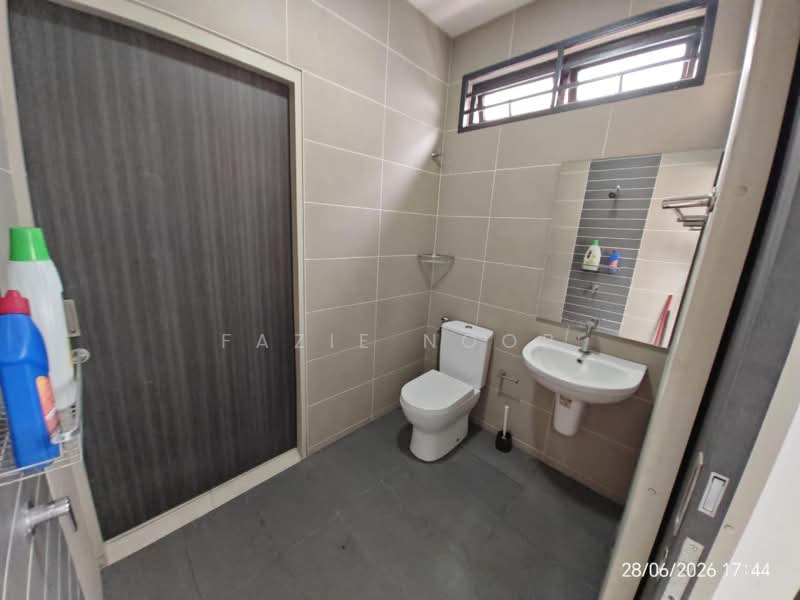 2-storey Terraced House for Sale in Shah Alam (Selangor) - Fazie Noor - Bathroom - PropertyGuru.com.my