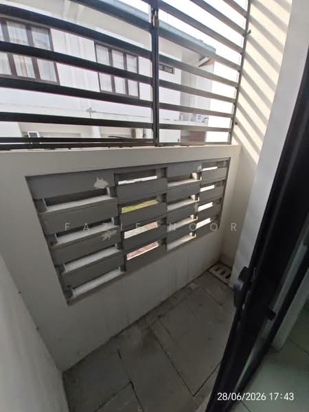 2-storey Terraced House for Sale in Shah Alam (Selangor) - Fazie Noor - Balcony - PropertyGuru.com.my