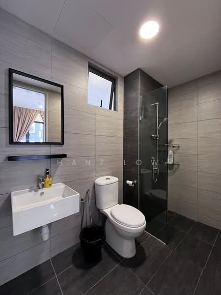 Servis Apartment untuk Disewa di Suria Garden - Hanz Low - Bathroom - PropertyGuru.com.my