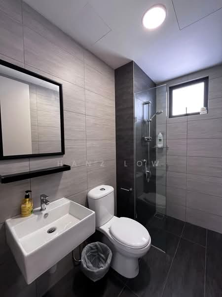 Servis Apartment untuk Disewa di Suria Garden - Hanz Low - Bathroom - PropertyGuru.com.my
