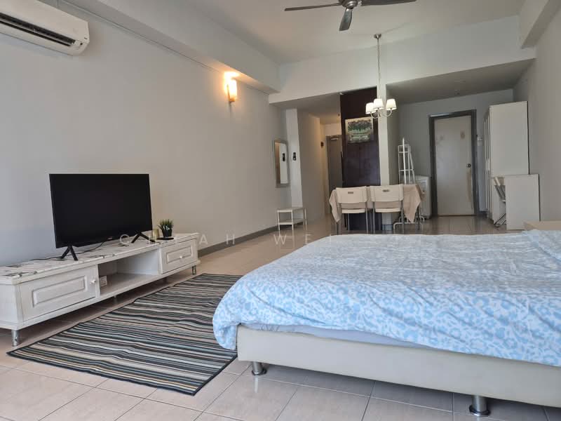 Servis Apartment untuk Dijual di Amcorp Serviced Suites - Cheah Wei Kit - Living Room - PropertyGuru.com.my