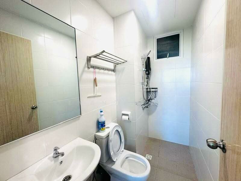 Pangsapuri untuk Disewa di Vista Pinggiran Apartment - Evanslee . - Bathroom - PropertyGuru.com.my