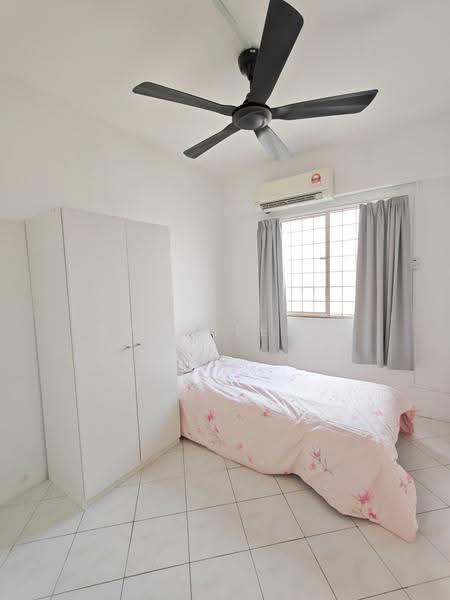 Apartment for Rent at Vista Pinggiran Apartment - Evanslee . - Bedroom - PropertyGuru.com.my