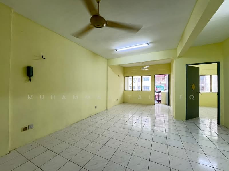 Flat for Rent at Taman Bunga Negara - Muhammad Taufeeq - Living Room - PropertyGuru.com.my