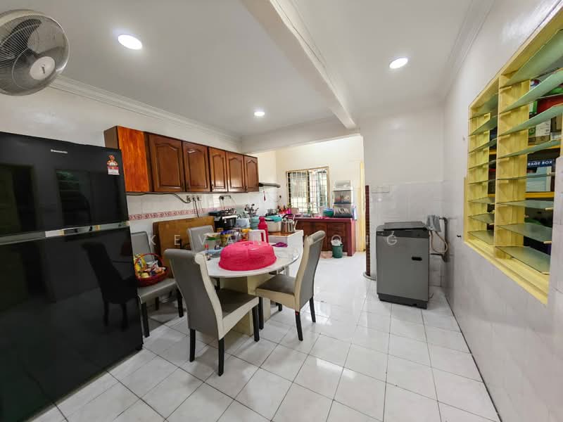 2-storey Terraced House for Sale in Taman Sri Gombak (Gombak) - Kevan Wong - Kitchen - PropertyGuru.com.my