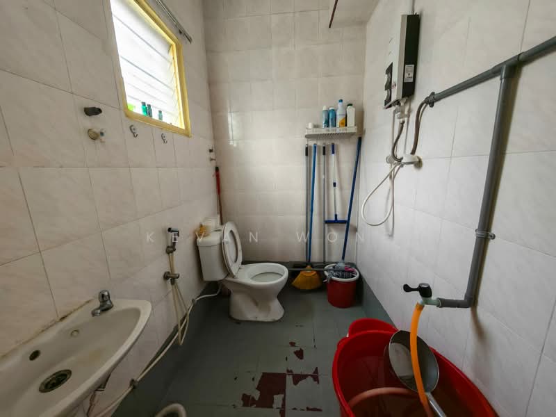 2-storey Terraced House for Sale in Taman Sri Gombak (Gombak) - Kevan Wong - Bathroom - PropertyGuru.com.my