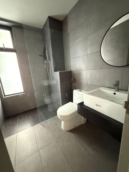Servis Apartment untuk Disewa di The Era @ Duta North - Michelle Yun - Bathroom - PropertyGuru.com.my