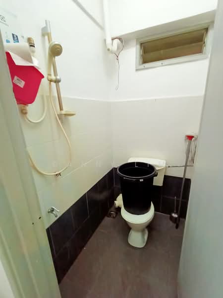 Pangsapuri untuk Dijual di Taman Lone Pine (Medium Low Cost) - Danny Lim - Bathroom - PropertyGuru.com.my
