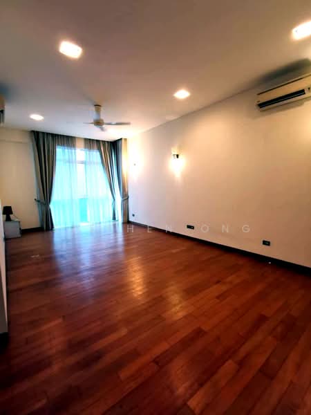 Kondominium untuk Dijual di The Pearl KLCC - Stephen Ong - Living Room - PropertyGuru.com.my