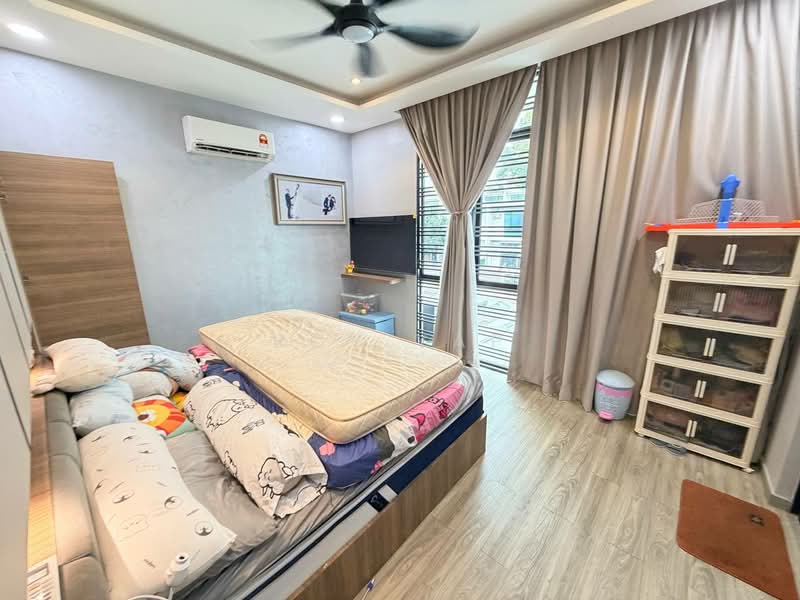 2-storey Terraced House for Sale in Bandar Seri Alam (Masai) - Roy Yap - Bedroom - PropertyGuru.com.my
