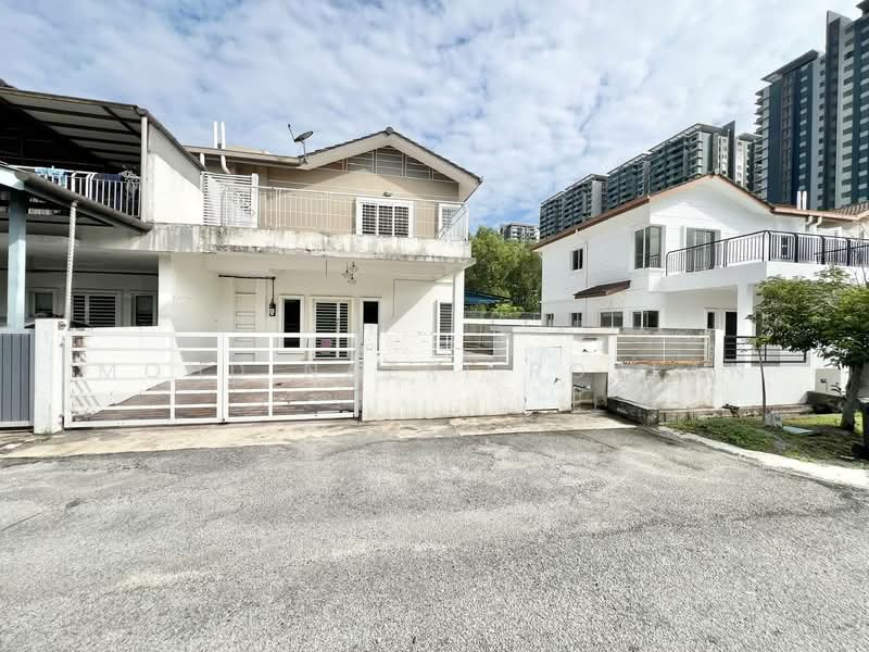 Rumah Berkembar untuk Dijual di Taman Desiran Bayu (Puchong) - Mohd Nazri Roslan - PropertyGuru.com.my
