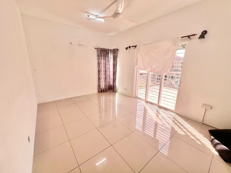Rumah Berkembar untuk Dijual di Taman Desiran Bayu (Puchong) - Mohd Nazri Roslan - PropertyGuru.com.my