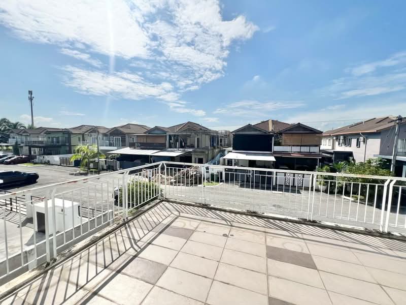 Rumah Berkembar untuk Dijual di Taman Desiran Bayu (Puchong) - Mohd Nazri Roslan - PropertyGuru.com.my