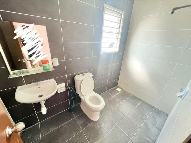 Rumah Berkembar untuk Dijual di Taman Desiran Bayu (Puchong) - Mohd Nazri Roslan - PropertyGuru.com.my