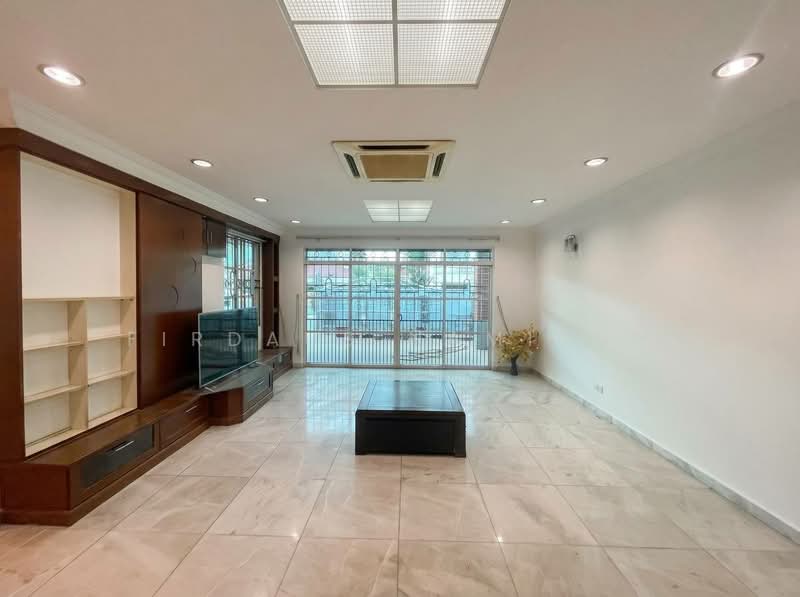 Semi-Detached House for Sale in Klang (Selangor) - Firdaus Hamidun - Living Room - PropertyGuru.com.my
