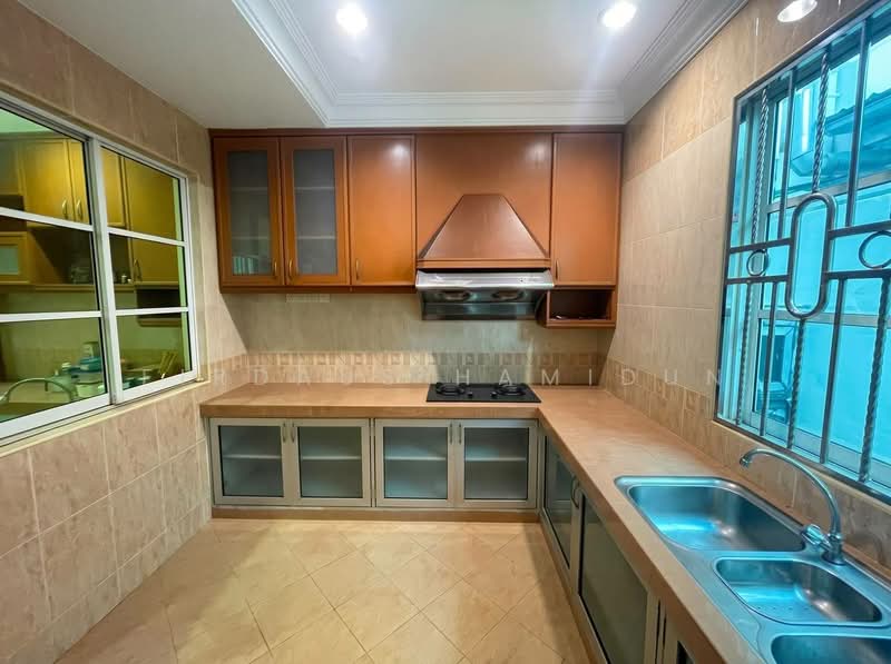 Semi-Detached House for Sale in Klang (Selangor) - Firdaus Hamidun - Kitchen - PropertyGuru.com.my