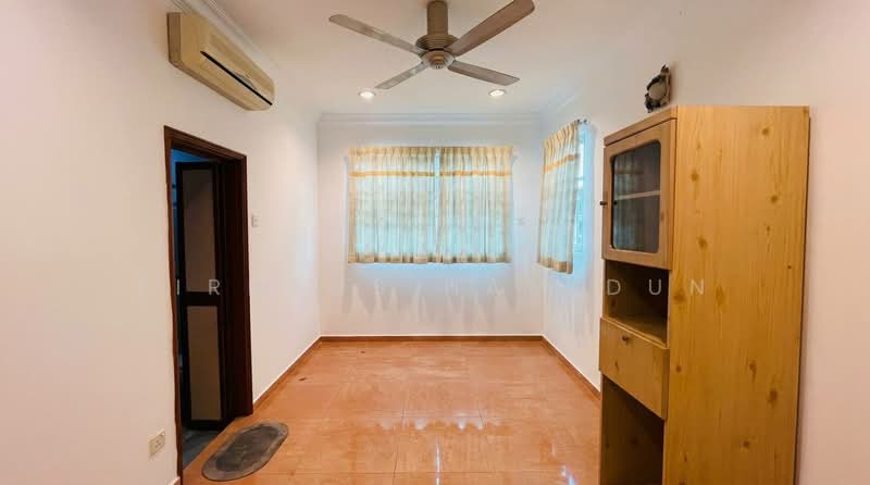 Semi-Detached House for Sale in Klang (Selangor) - Firdaus Hamidun - Living Room - PropertyGuru.com.my