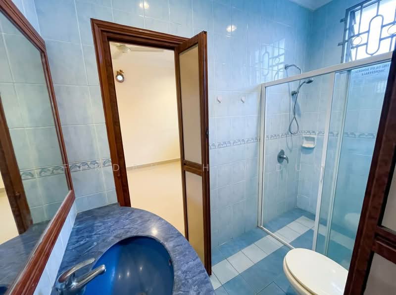 Semi-Detached House for Sale in Klang (Selangor) - Firdaus Hamidun - Bathroom - PropertyGuru.com.my