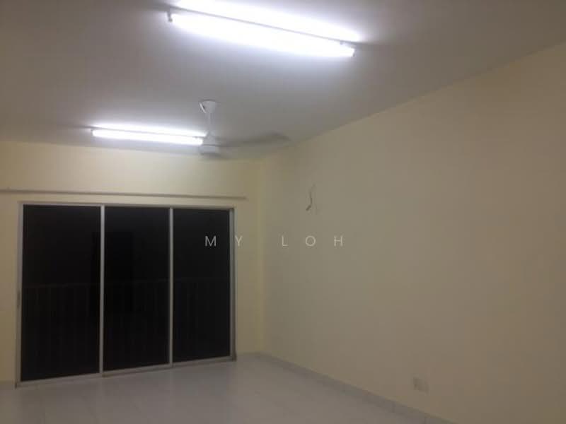 Kondominium untuk Dijual di Amira Residence - MY Loh - Living Room - PropertyGuru.com.my