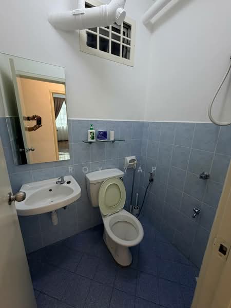 Apartment for Rent at Bayu Puteri 1 - Roy Yap - Bathroom - PropertyGuru.com.my