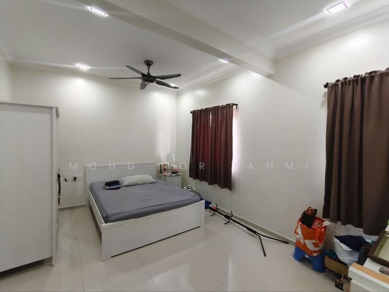 Rumah Teres 2 Tingkat untuk Dijual di Petaling Jaya (Selangor) - Mohd Nor Fahmi - Bedroom - PropertyGuru.com.my