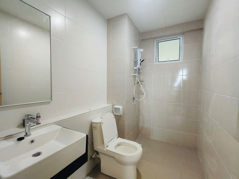 Service Residence for Rent at Flexis @ One South - Evanslee . - Bathroom - PropertyGuru.com.my