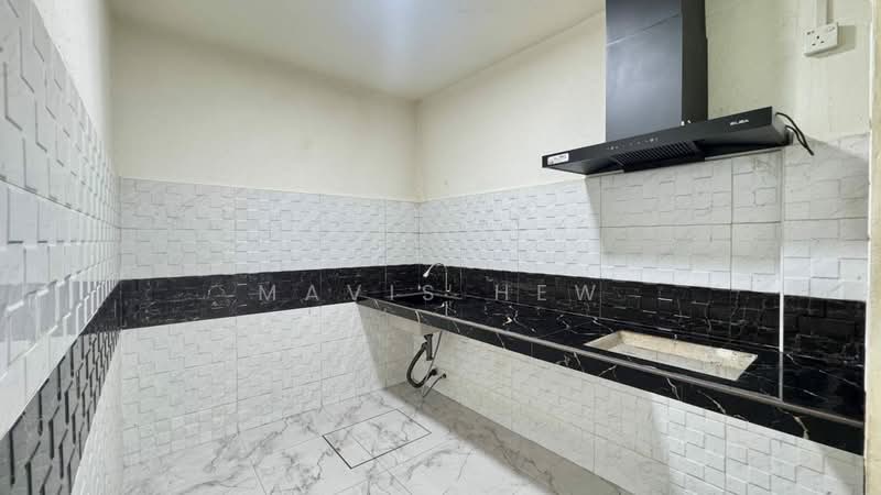 Rumah Teres 2 Tingkat untuk Disewa di Taman Ekoflora (Johor Bahru) - Mavis Hew - Kitchen - PropertyGuru.com.my