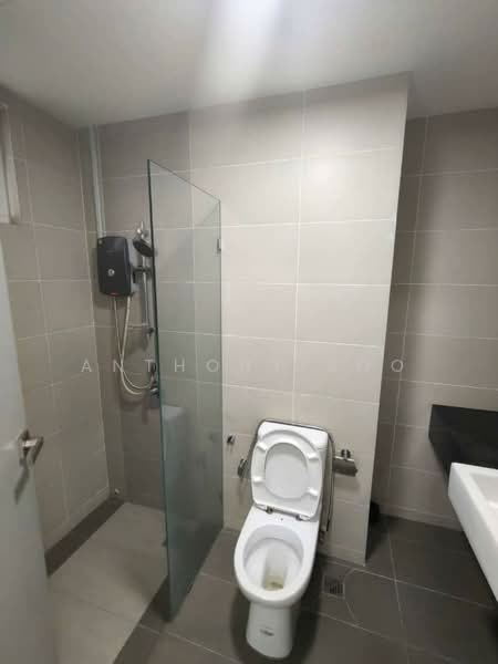 Kondominium untuk Dijual di Tropicana Bay Residences - Anthony Boo - Bathroom - PropertyGuru.com.my