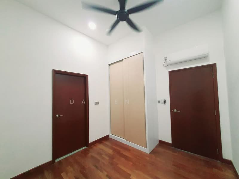 Servis Apartment untuk Disewa di Paragon Suites @ CIQ - Darren Ho - Bedroom - PropertyGuru.com.my