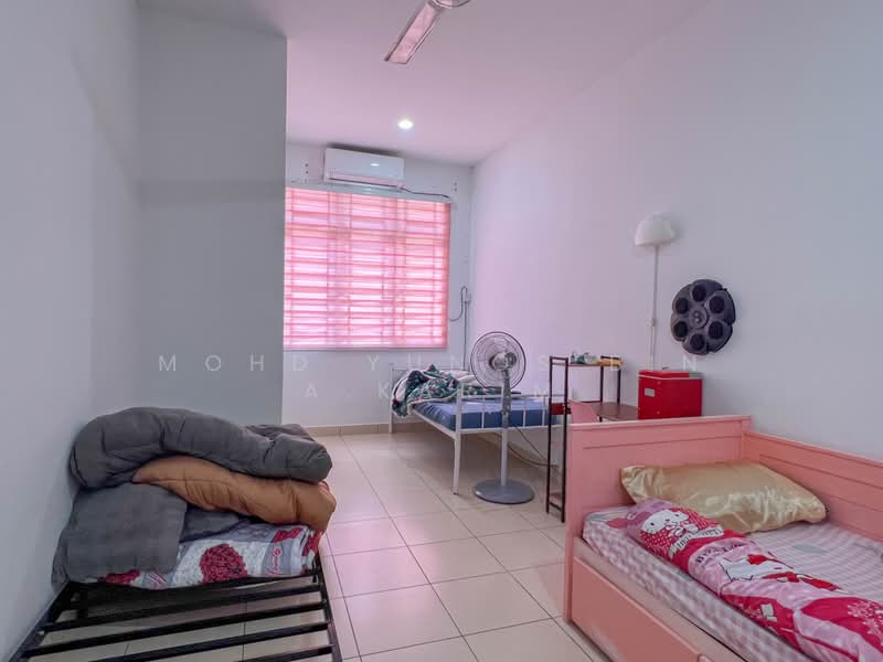 2-storey Terraced House for Sale in Bandar Putera 2 (Klang) - Mohd Yunos Bin A.Karim - Bedroom - PropertyGuru.com.my