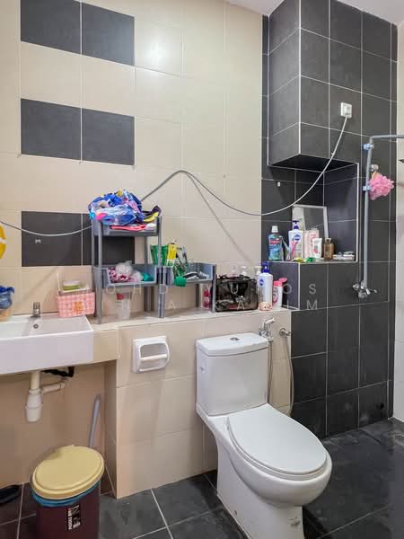 2-storey Terraced House for Sale in Bandar Putera 2 (Klang) - Mohd Yunos Bin A.Karim - Bathroom - PropertyGuru.com.my