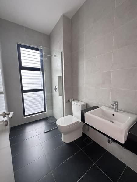 Rumah Banglo untuk Dijual di Eco Ardence (Setia Alam) - Steven Tey - Bathroom - PropertyGuru.com.my