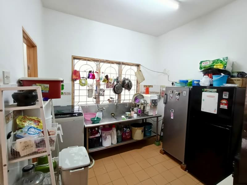 2-storey Terraced House for Sale in Taman Rawang Perdana (Rawang) - Tris Jong - Kitchen - PropertyGuru.com.my