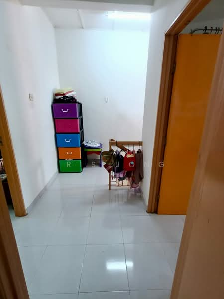 2-storey Terraced House for Sale in Taman Rawang Perdana (Rawang) - Tris Jong - Corridor - PropertyGuru.com.my
