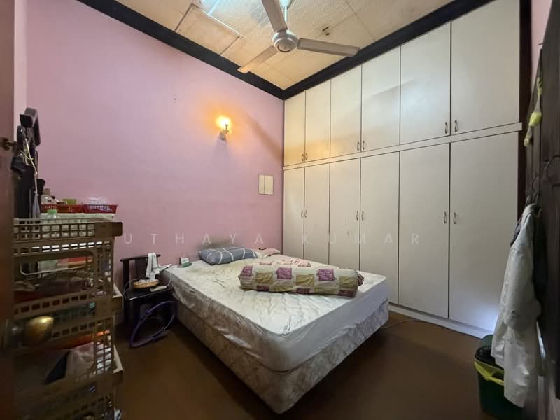 Rumah Teres untuk Dijual di Taman Sri Rawang (Rawang) - Uthaya Kumar - Bedroom - PropertyGuru.com.my