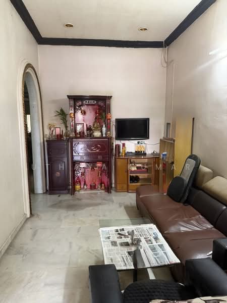 Rumah Teres untuk Dijual di Taman Sri Rawang (Rawang) - Uthaya Kumar - Living Room - PropertyGuru.com.my