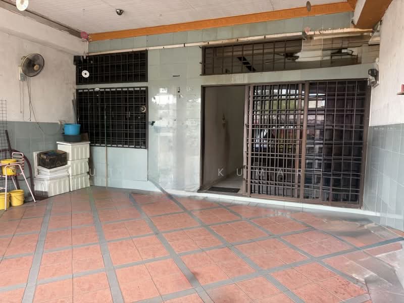 Rumah Teres untuk Dijual di Taman Sri Rawang (Rawang) - Uthaya Kumar - Exterior - PropertyGuru.com.my