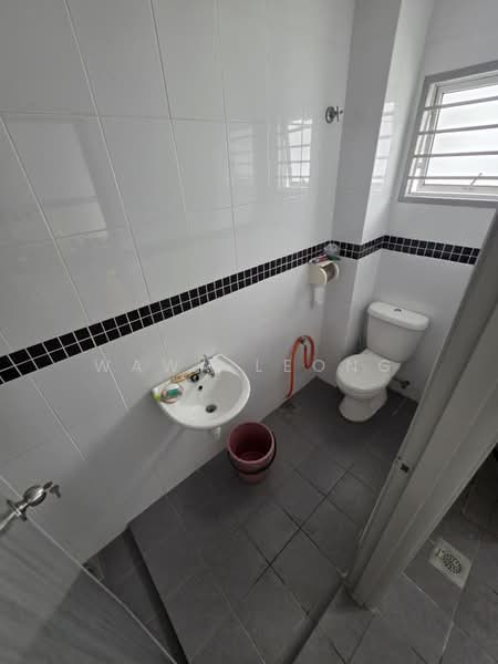 2-storey Terraced House for Sale in Taman Subang Impian (Shah Alam) - Wawa Leong - Bathroom - PropertyGuru.com.my