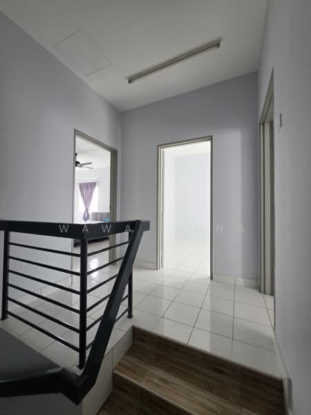 2-storey Terraced House for Sale in Taman Subang Impian (Shah Alam) - Wawa Leong - Corridor - PropertyGuru.com.my