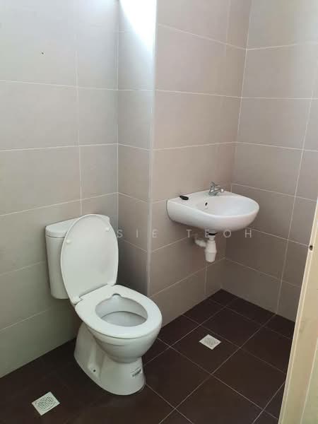 Rumah Berkembar untuk Dijual di Seberang Perai (Penang) - Jossie Teoh - Bathroom - PropertyGuru.com.my