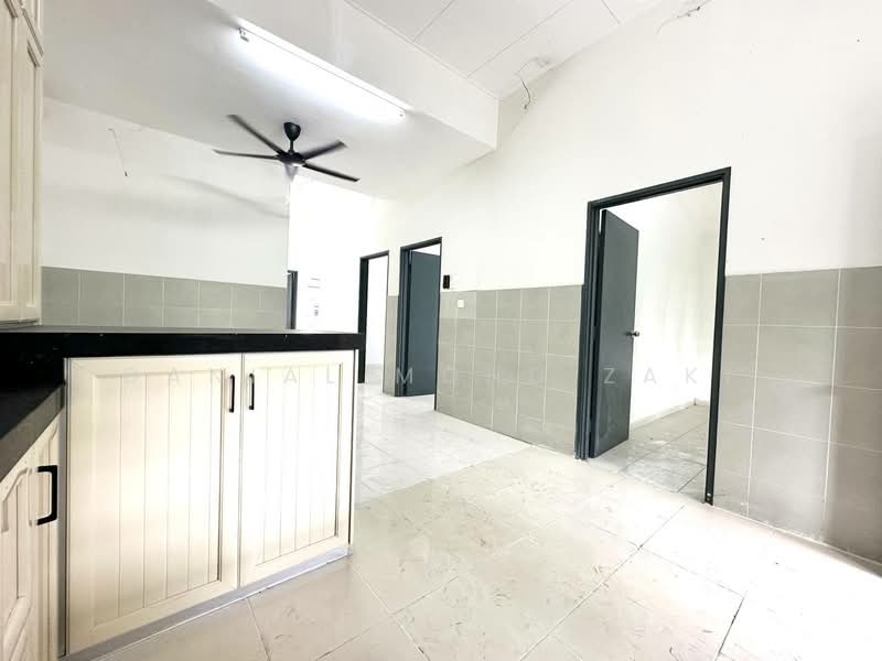 Semi-Detached House for Sale in Banting (Selangor) - Danial Mohd Zaki - Interior - PropertyGuru.com.my