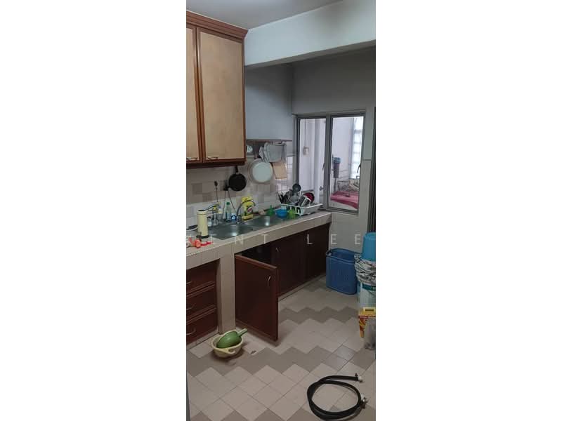Rumah Flat untuk Dijual di Taman Sungai Besi - Kent Lee - Kitchen - PropertyGuru.com.my