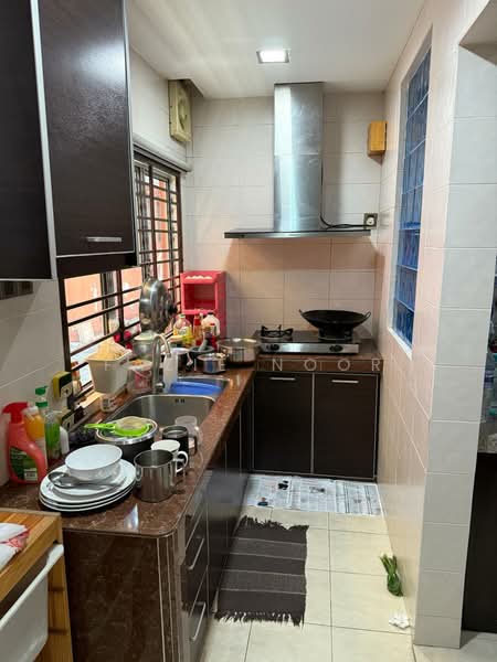 Rumah Teres 2 Tingkat untuk Dijual di Alam Budiman (Shah Alam) - Fazie Noor - Kitchen - PropertyGuru.com.my