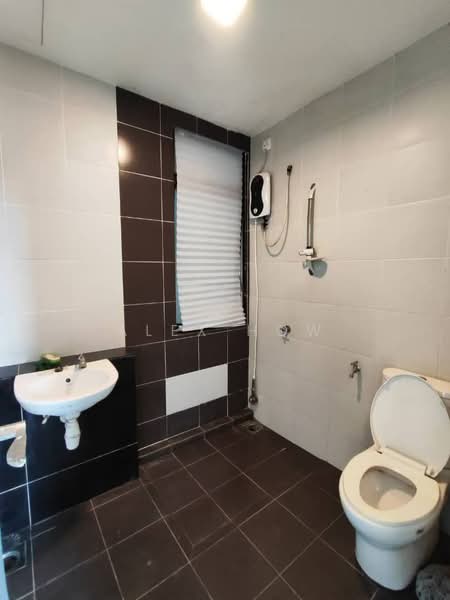Apartment for Rent at Austin Regency (Pangsapuri Austin Perdana) - Alex How - Bathroom - PropertyGuru.com.my