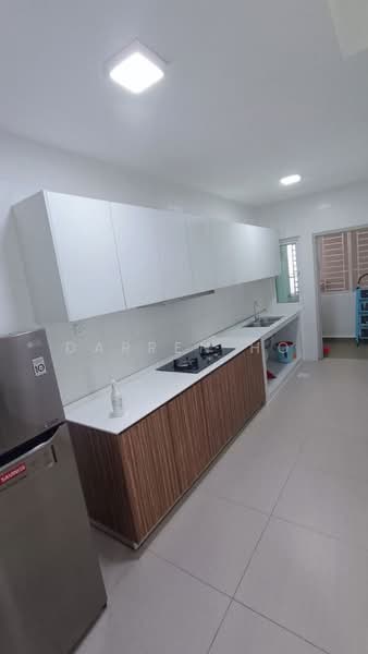 Servis Apartment untuk Disewa di Seasons Amara Larkin - Darren Ho - Kitchen - PropertyGuru.com.my