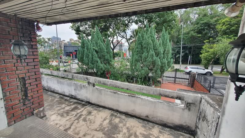 Rumah Berkembar untuk Dijual di Taman Desa (Kuala Lumpur) - Nexus Tan - Exterior - PropertyGuru.com.my