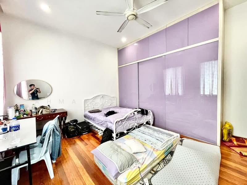 Rumah Banglo untuk Dijual di Ukay Bistari (Ulu Kelang) - Ahmad Fikri Amer Hamzah - Bedroom - PropertyGuru.com.my