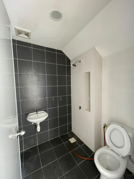 Rumah Teres 2 Tingkat untuk Disewa di Eco Grandeur (Puncak Alam) - Bill Lim - Bathroom - PropertyGuru.com.my