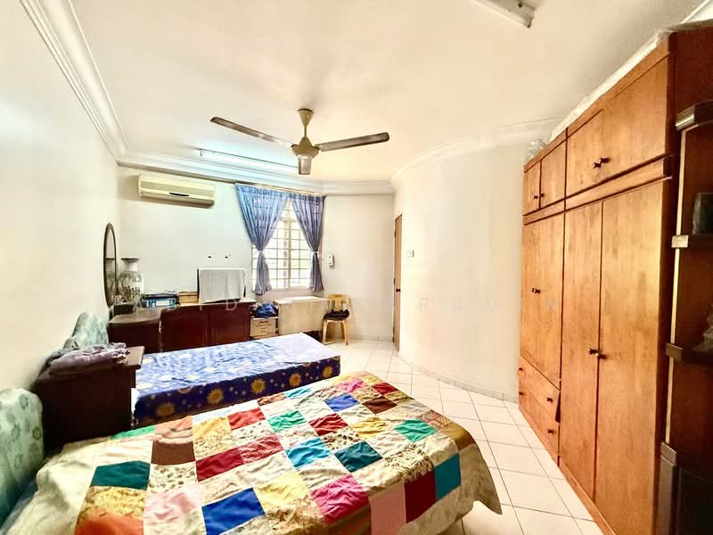 Condominium for Sale at Venice Hill - Abid Sabarudin - Bedroom - PropertyGuru.com.my